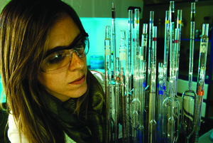 Maria Carolina Grassi se dedica a la selección de microorganismos robustos y competitivos