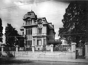 The Chemistry Department's first home: the mansion at 463 Glete street, in 1927. 