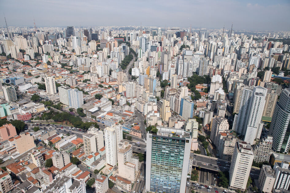 Prédio residencial em São Paulo representando moradia social