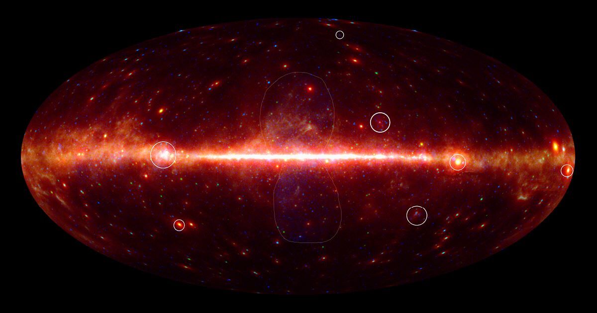 A astrofísica brasileira que simula buracos negros com