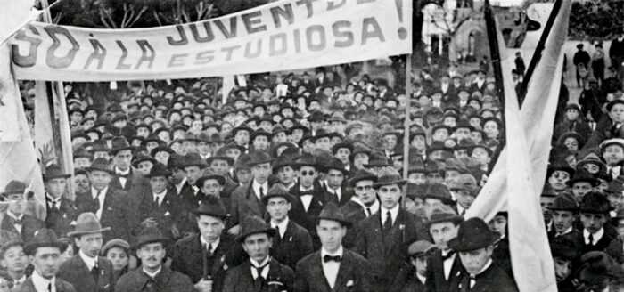 Marcha por las reformas en Córdoba: contra el modelo académico autocrático y clerical